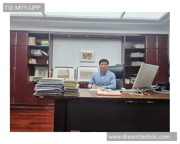 黄强专访：从青涩少年到篮球明星的奋斗与成长之路